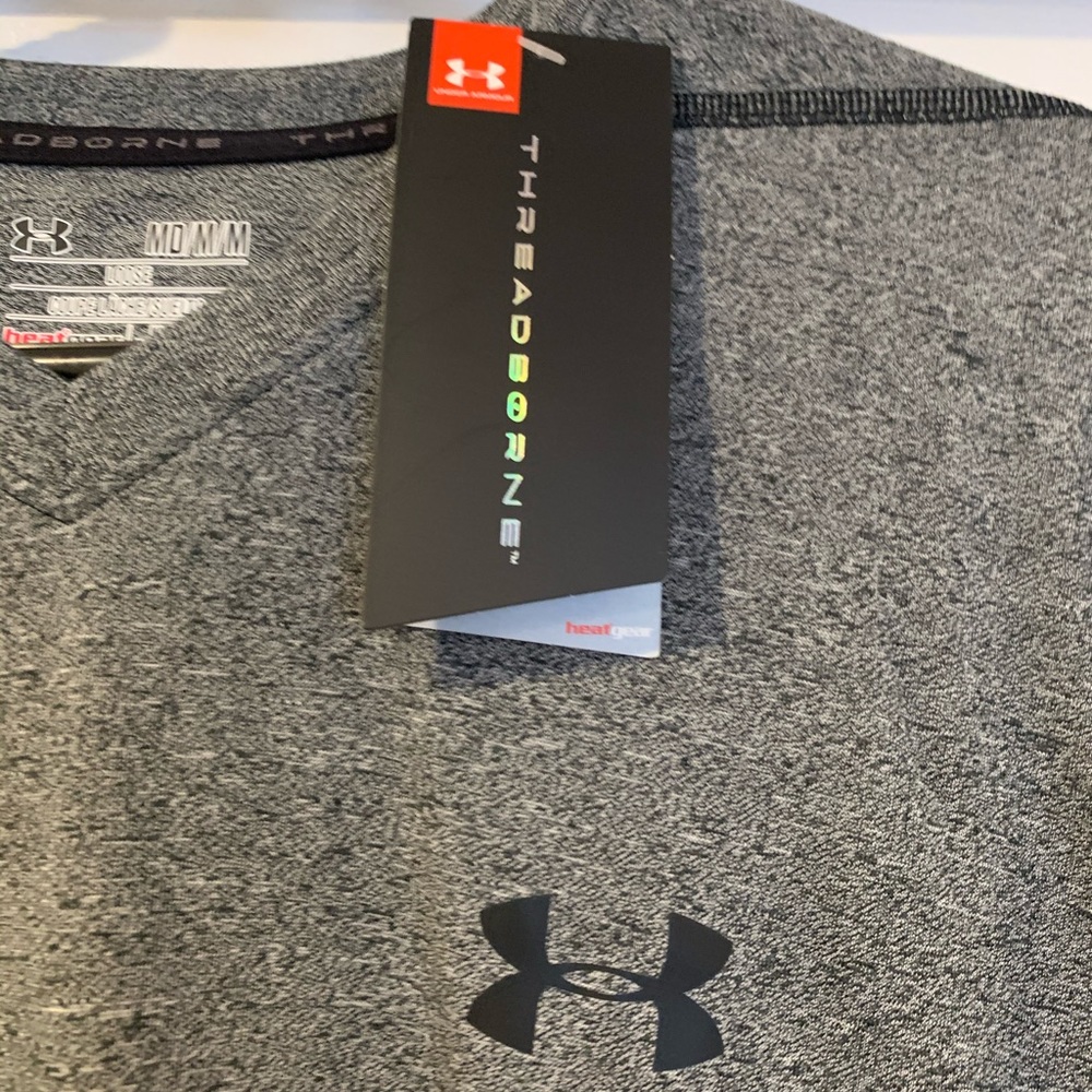 NWT Men’s Under Armour Dry Fit Shirt - Picture 3 of 4